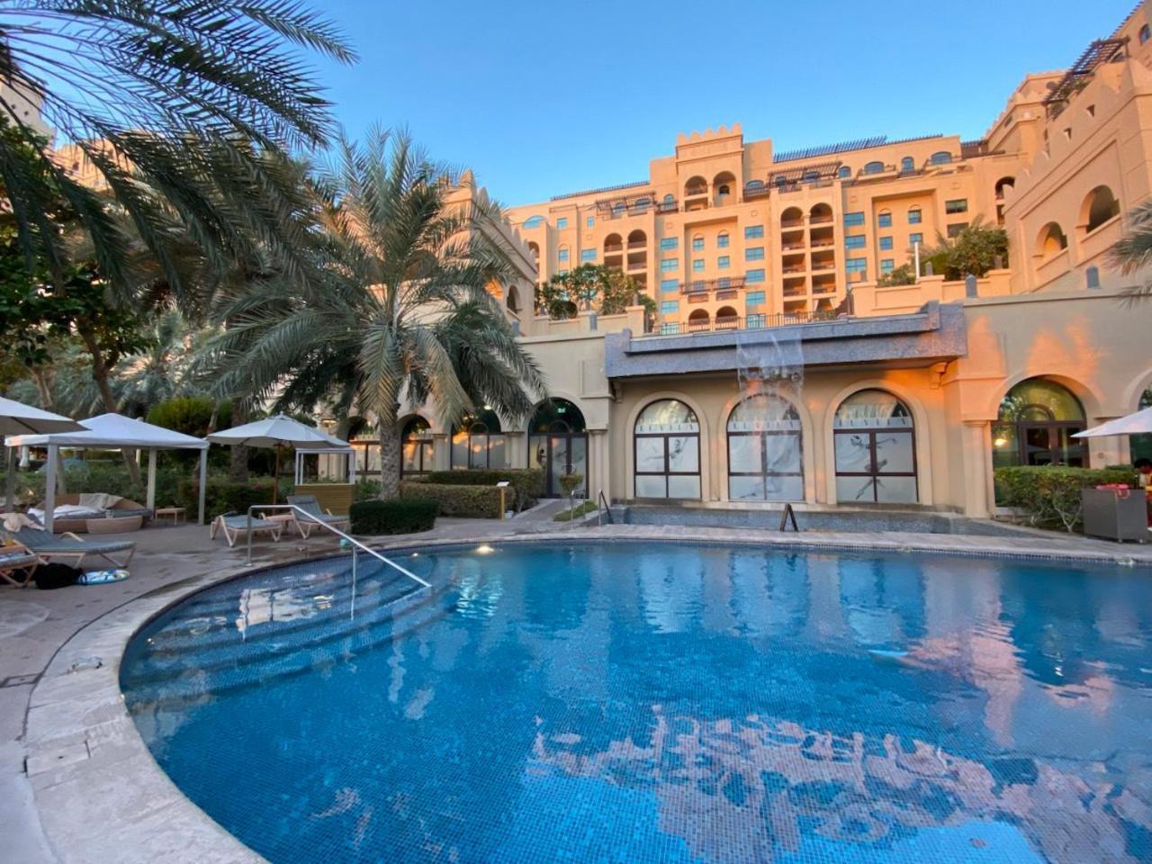 Fairmont North 2br Balcony Sea View * Dubai